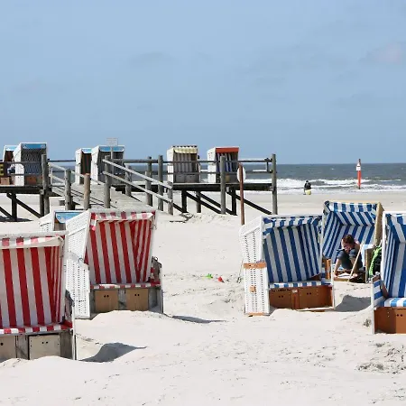 Semi-detached House, St Peter-ording بيت للعطل